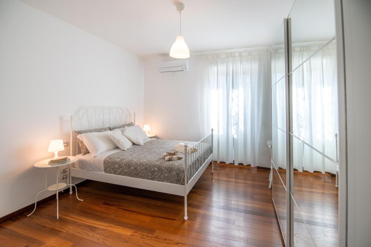 Familiaris Pompei Holiday Home Luaran gambar